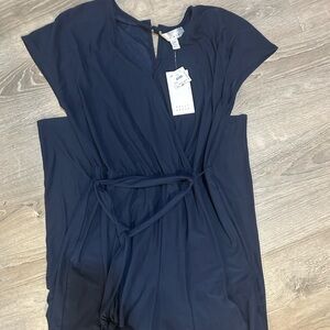 Kelly Renee Sophisticated Navy Jumpsuit size medium- NWT